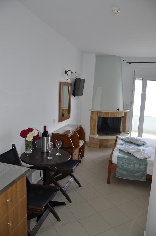 Kiwi Apartments Néa Fókaia エクステリア 写真